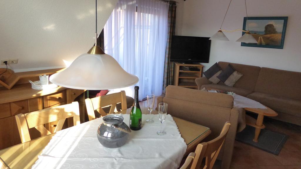 Haus Kathrin Apartment Busum Exterior photo